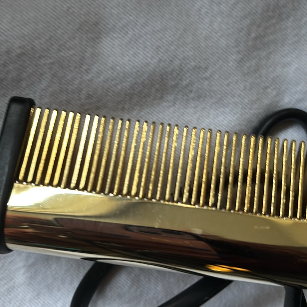 Gold Hot Pressing and Styling Comb -- new no tags